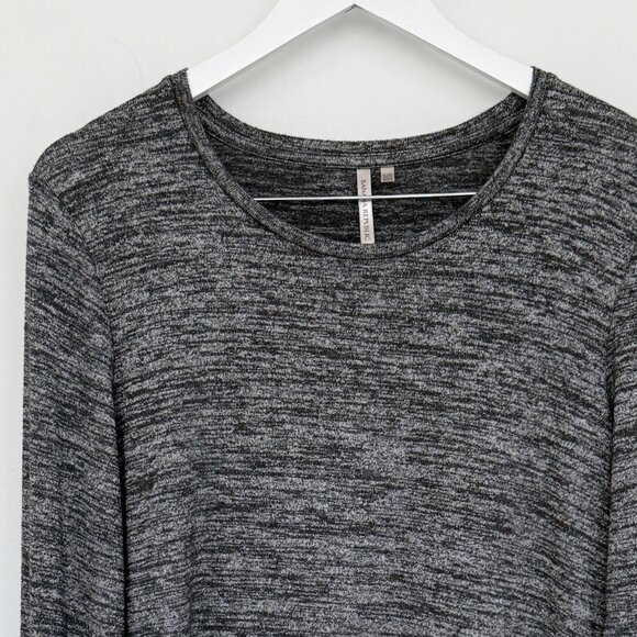 Banana Republic Luxespun Spacedye soft and flowy long-sleeve tee Large - Picture 2 of 7